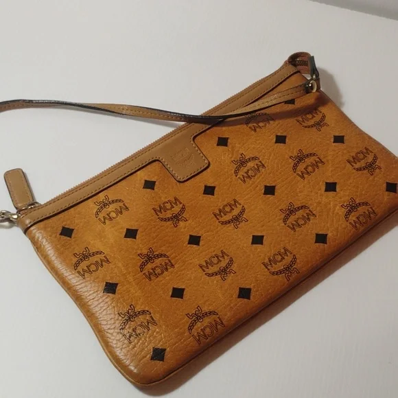 MCM Visetos Pouch/Shoulder Bag Vintage But Good Condition Overall - Picture 11 of 11